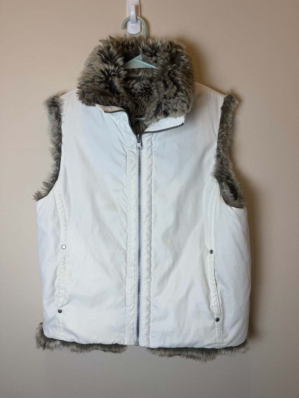 Weatherproof Faux Fur Vest Size L White Reversible Zip Up